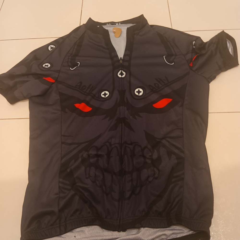 Men's Black and Red Graphic Shirt